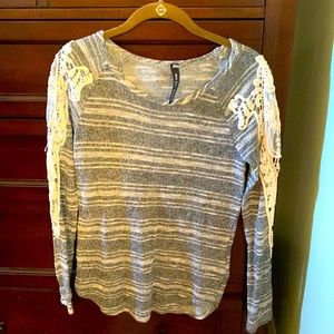 Design Lab pretty top, small. Laced long sleeve. Gray with white vertical accent